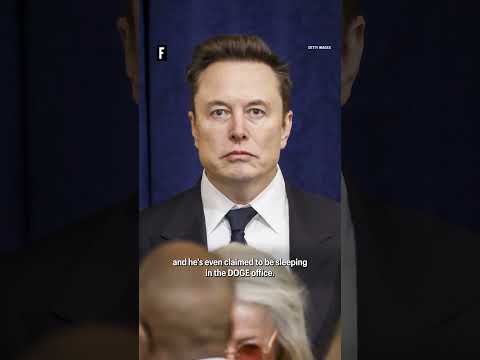 Elon Musk to help Boeing after Air Force One jet project exceeds $2 billion budget #elonmusk #boeing