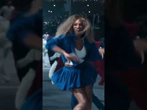 Serena Williams took to the field during Kendrick Lamar Superbowl Halftime Show 🔥